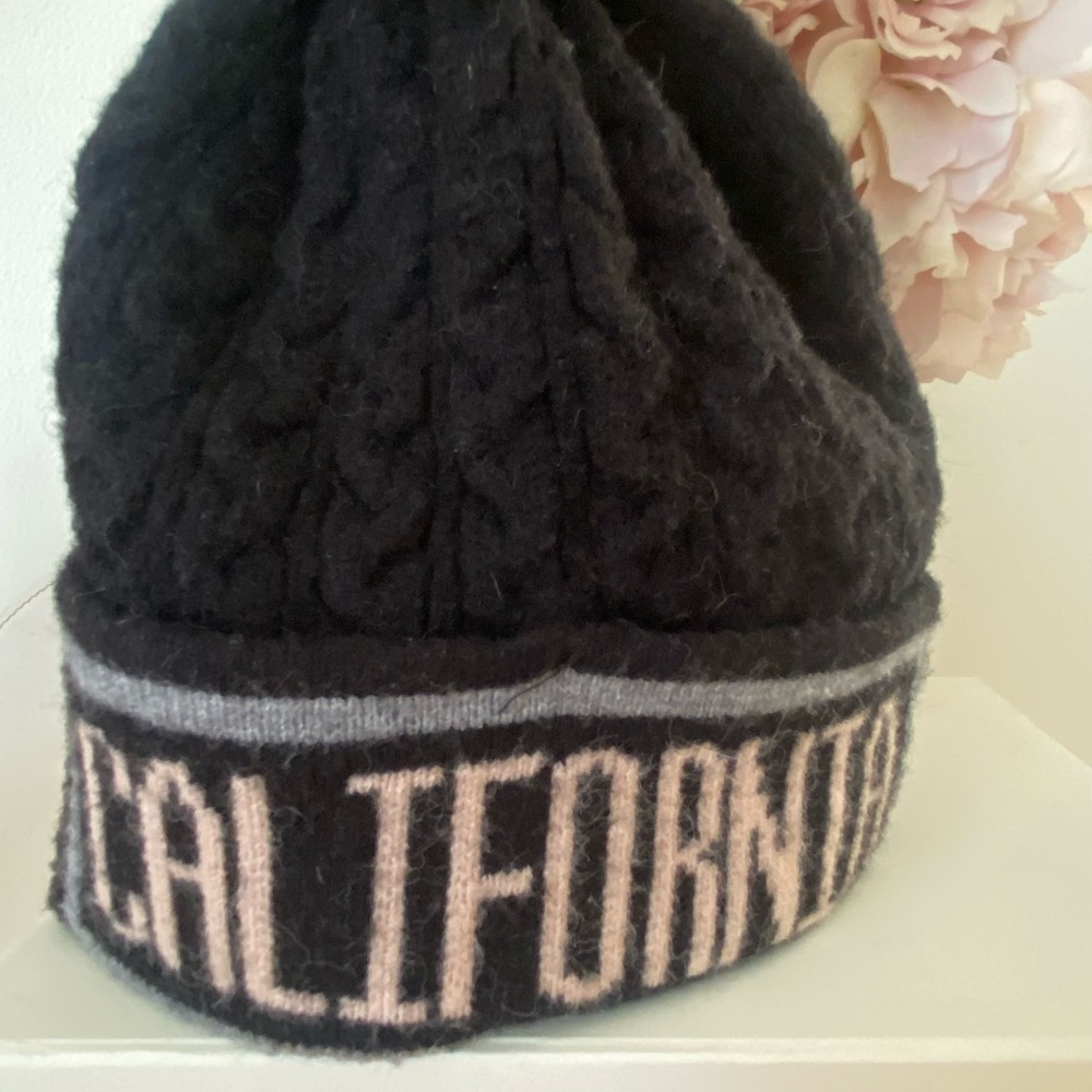 Robin Ruth Black Knit Beanie with Pom-Pom - Picture 8 of 9